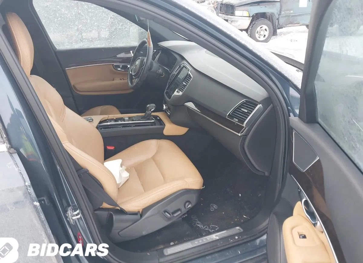 VOLVO XC90 T6 MOMENTUM 7 PASSENGER 2018