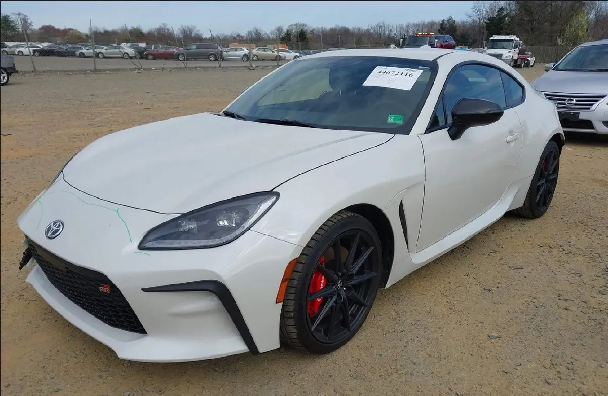 TOYOTA GR86 PREMIUM 2025