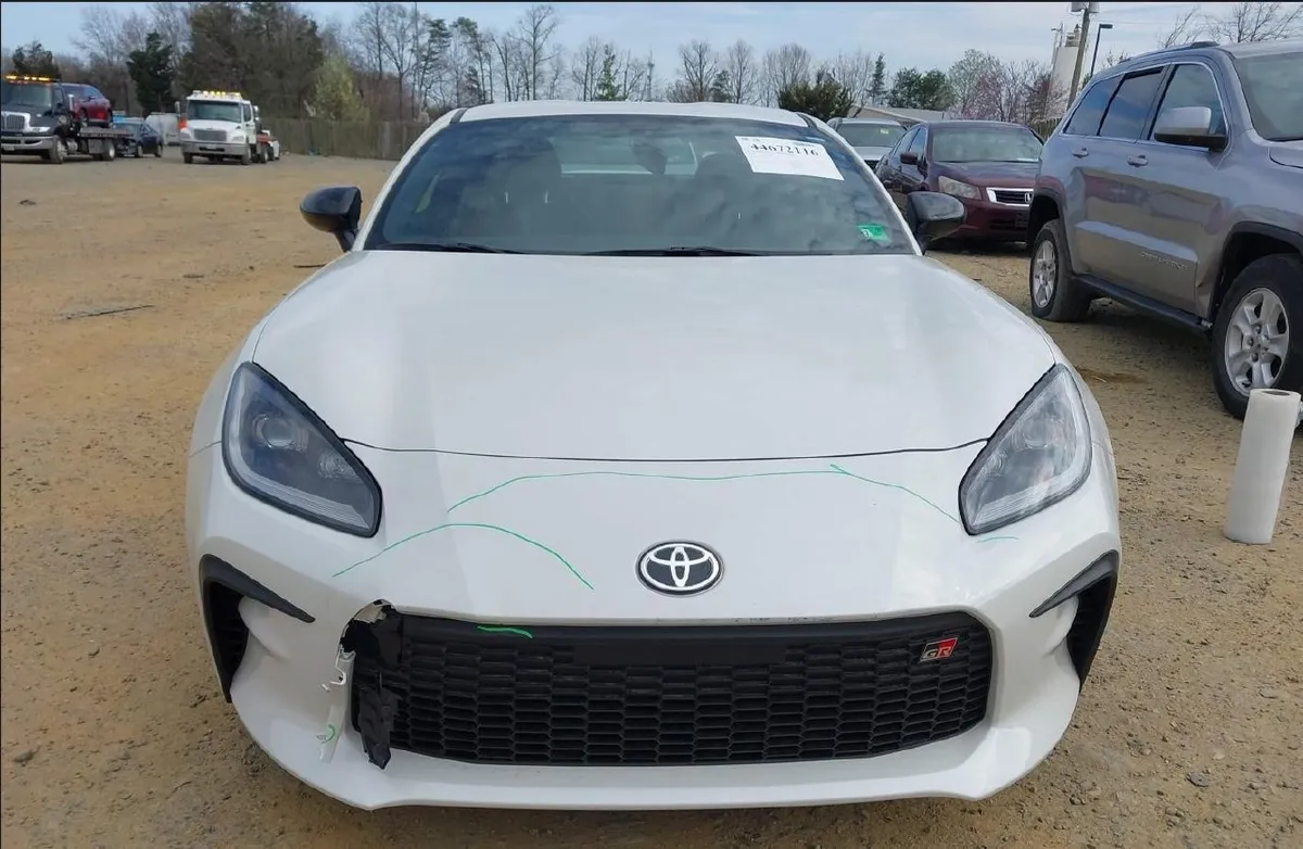 TOYOTA GR86 PREMIUM 2025