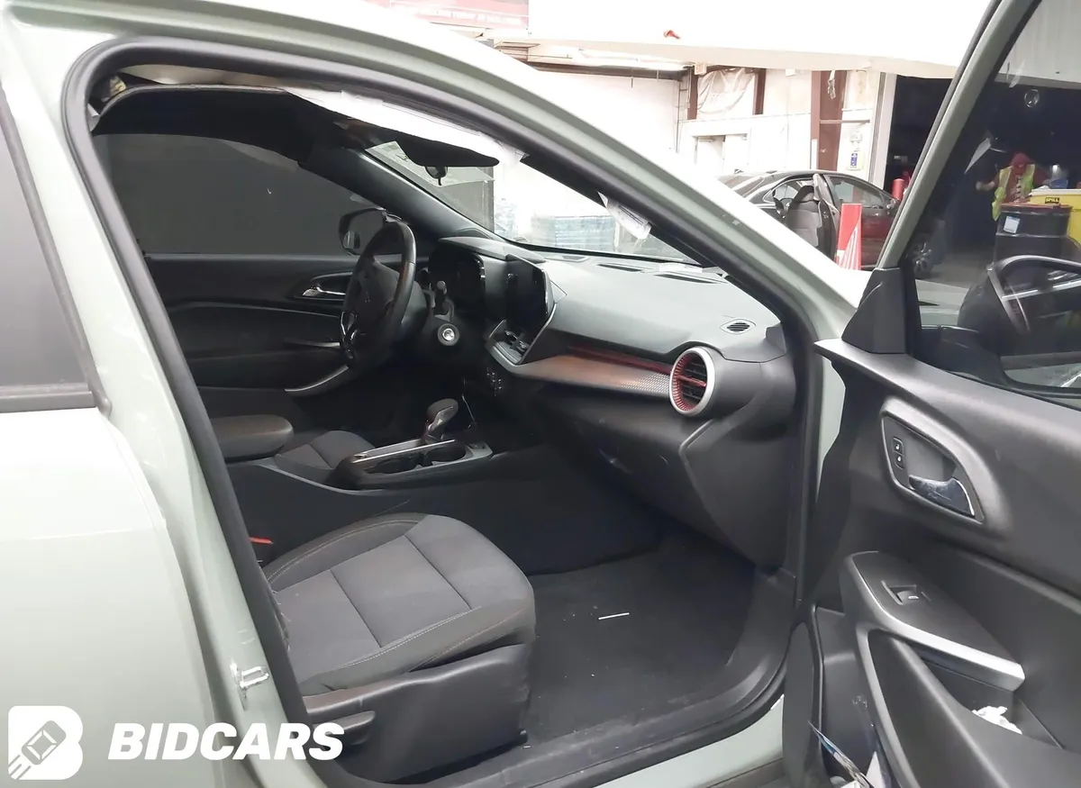 CHEVROLET TRAX 2023
