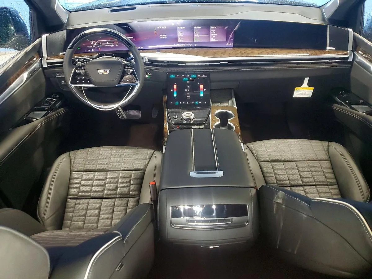 CADILLAC ESCALADE SPORT PLATINUM 2026