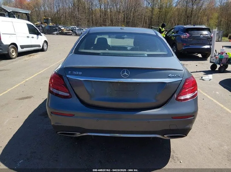 MERCEDES-BENZ E-CLASS E 300 4MATIC 2016