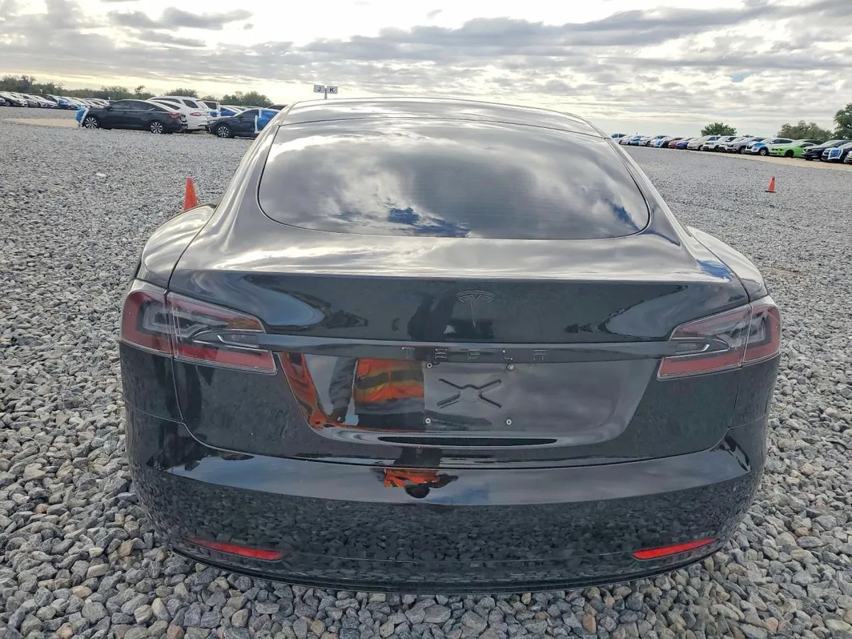 TESLA MODEL S 2020