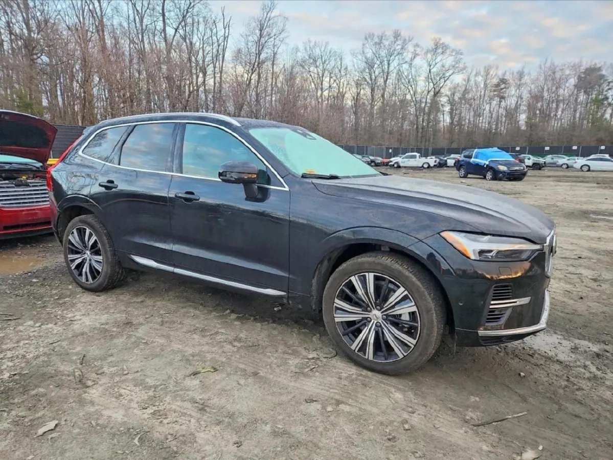 VOLVO XC60 PLUS 2023