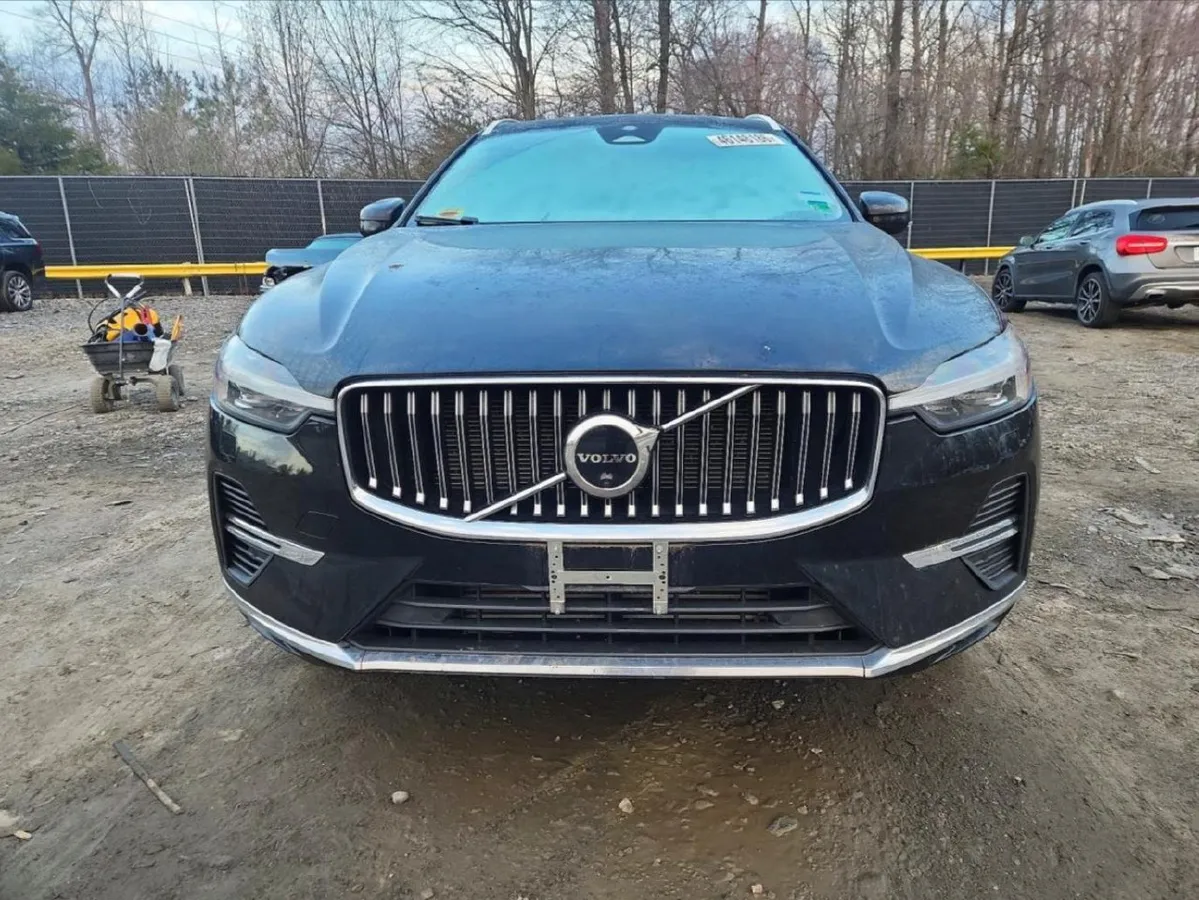 VOLVO XC60 PLUS 2023