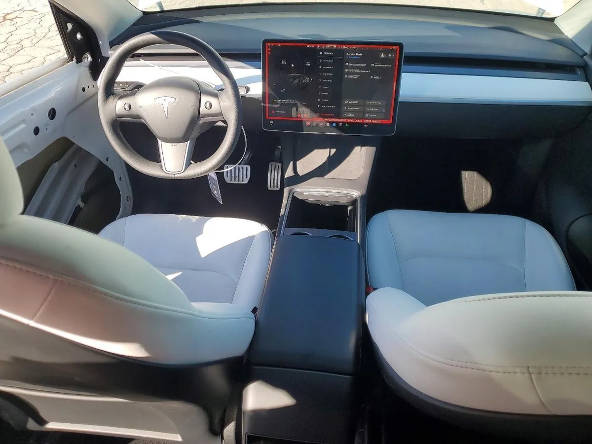 TESLA MODEL Y DUAL MOTOR 2022