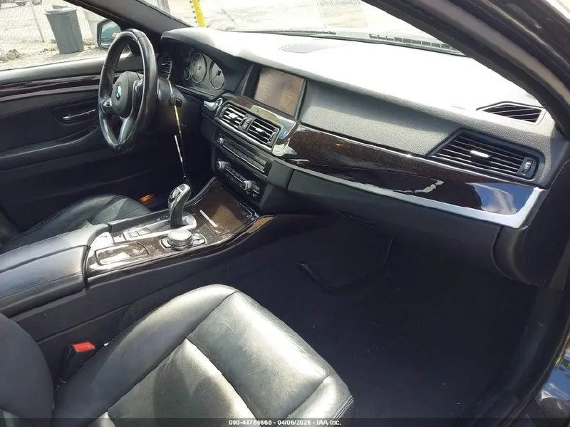 BMW 528I XDRIVE 2015