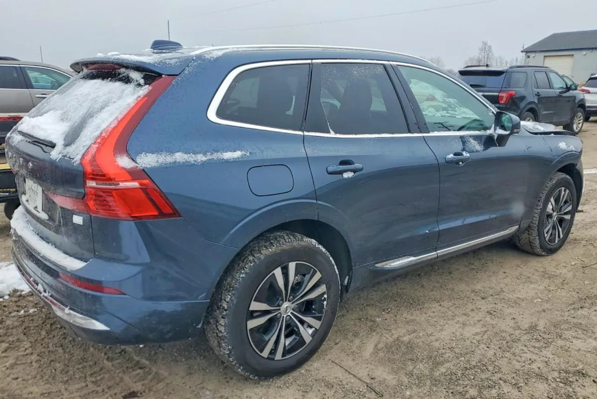VOLVO XC60 CORE 2023