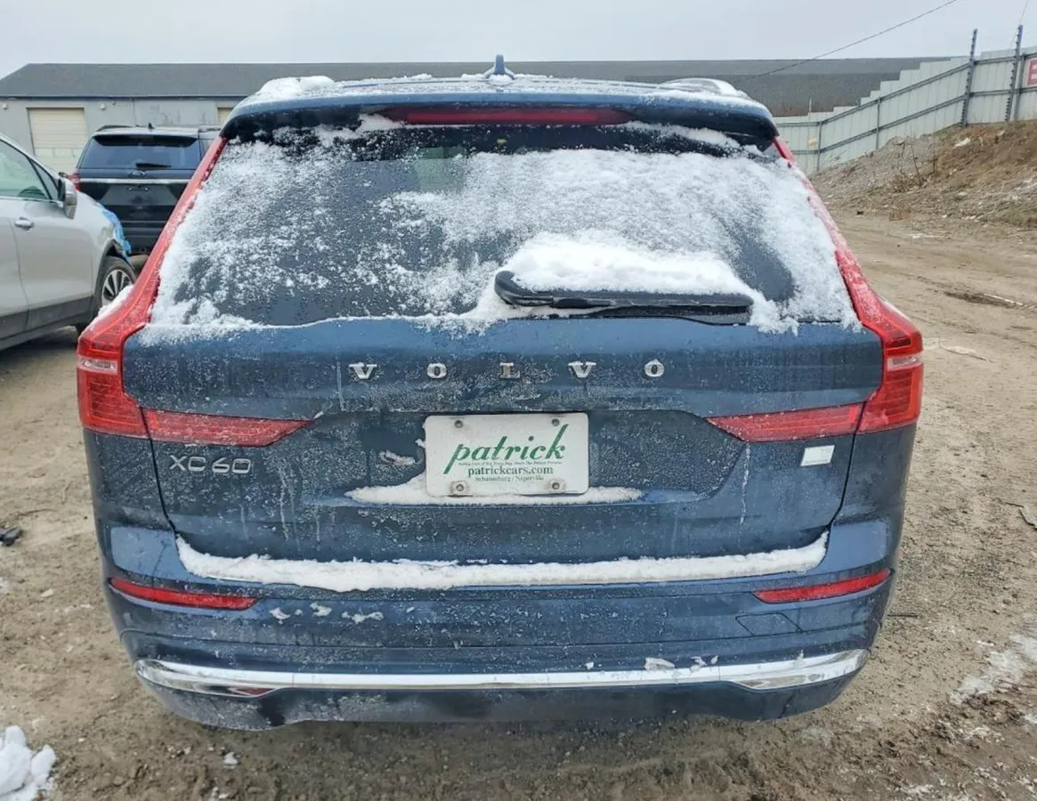 VOLVO XC60 CORE 2023