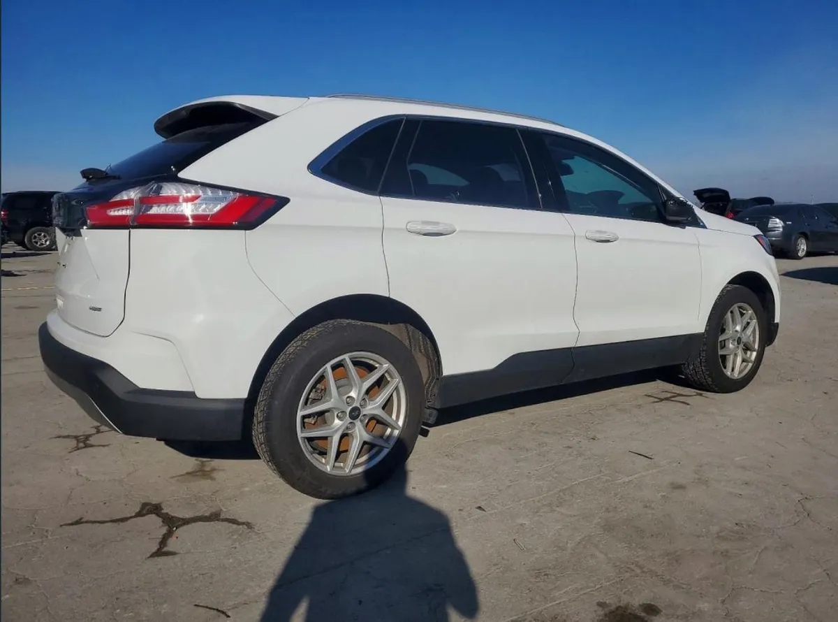 FORD EDGE SEL 2023