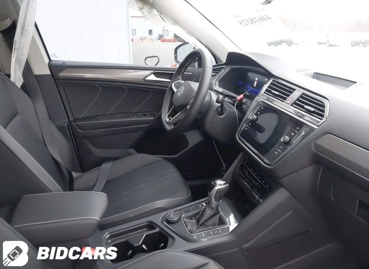 VOLKSWAGEN TIGUAN 2.0T SE 2023