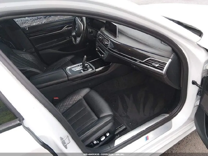 BMW 750I XDRIVE 2020