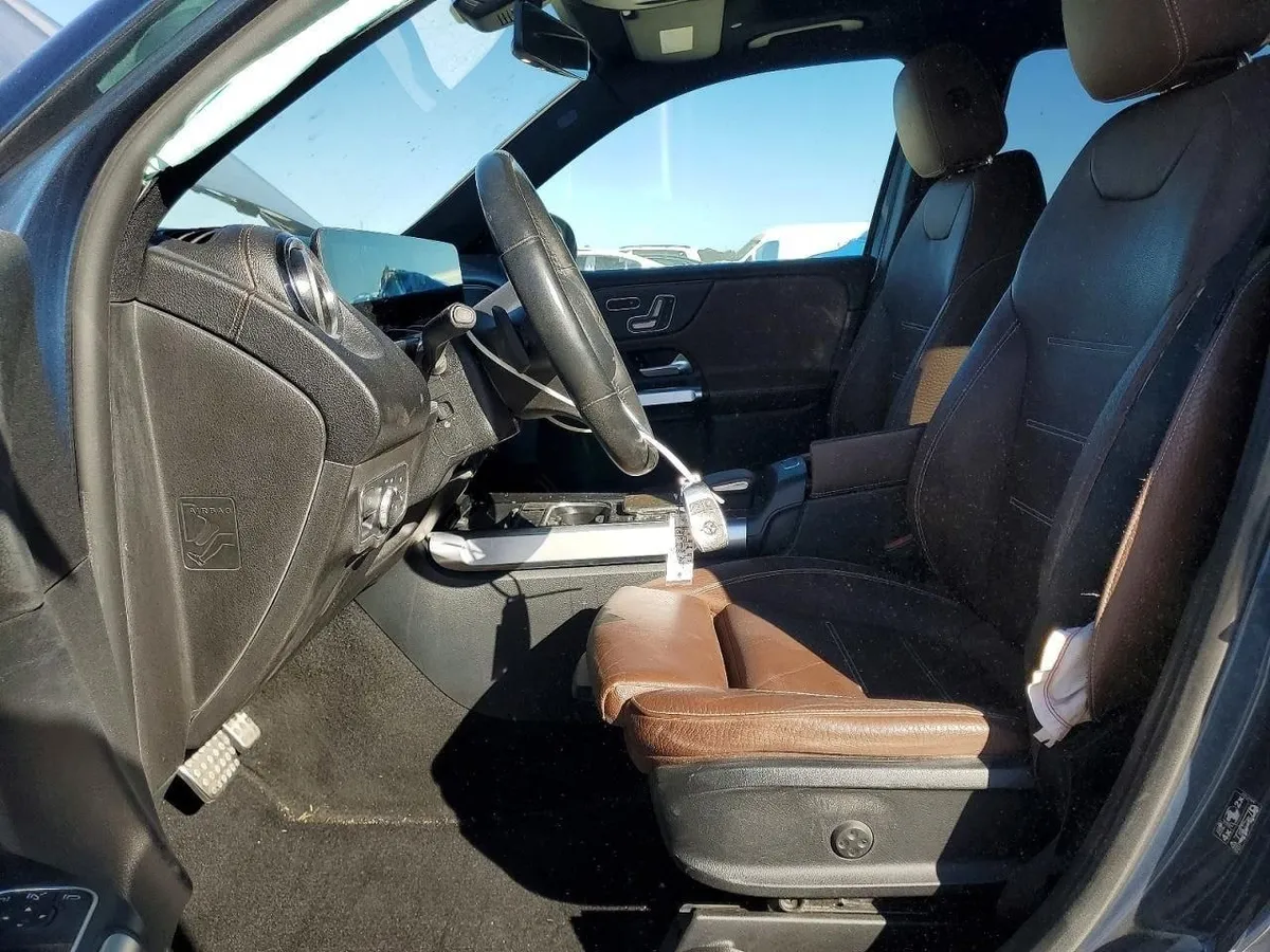 MERCEDES-BENZ GLB 250 2021