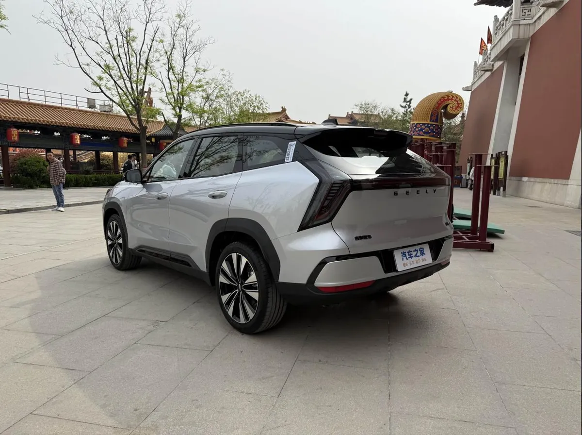 GEELY BOYUE L 2025