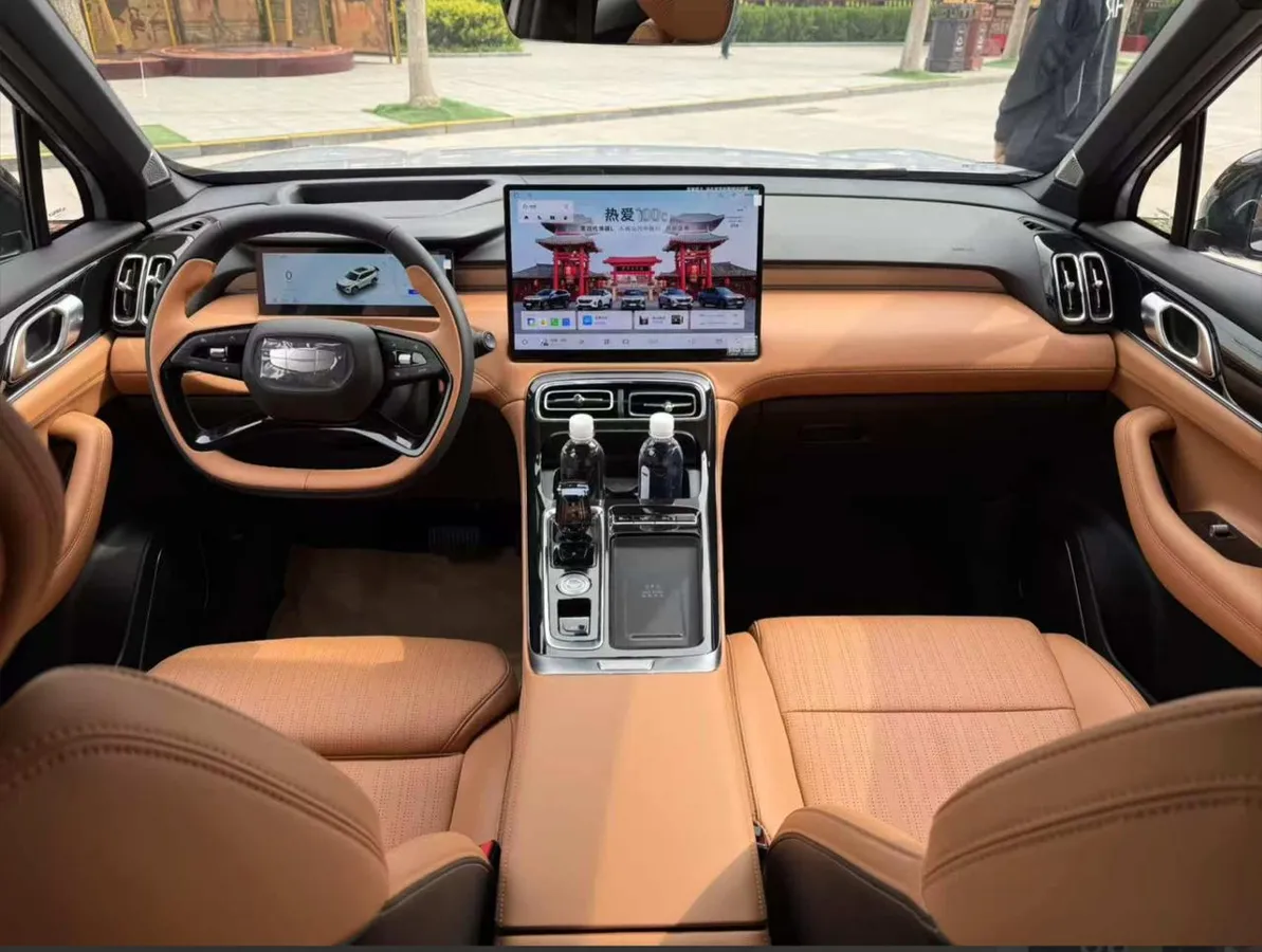 GEELY BOYUE L 2025