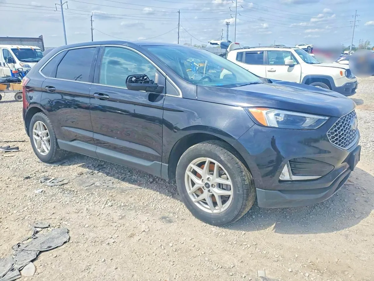 FORD EDGE SEL 2023