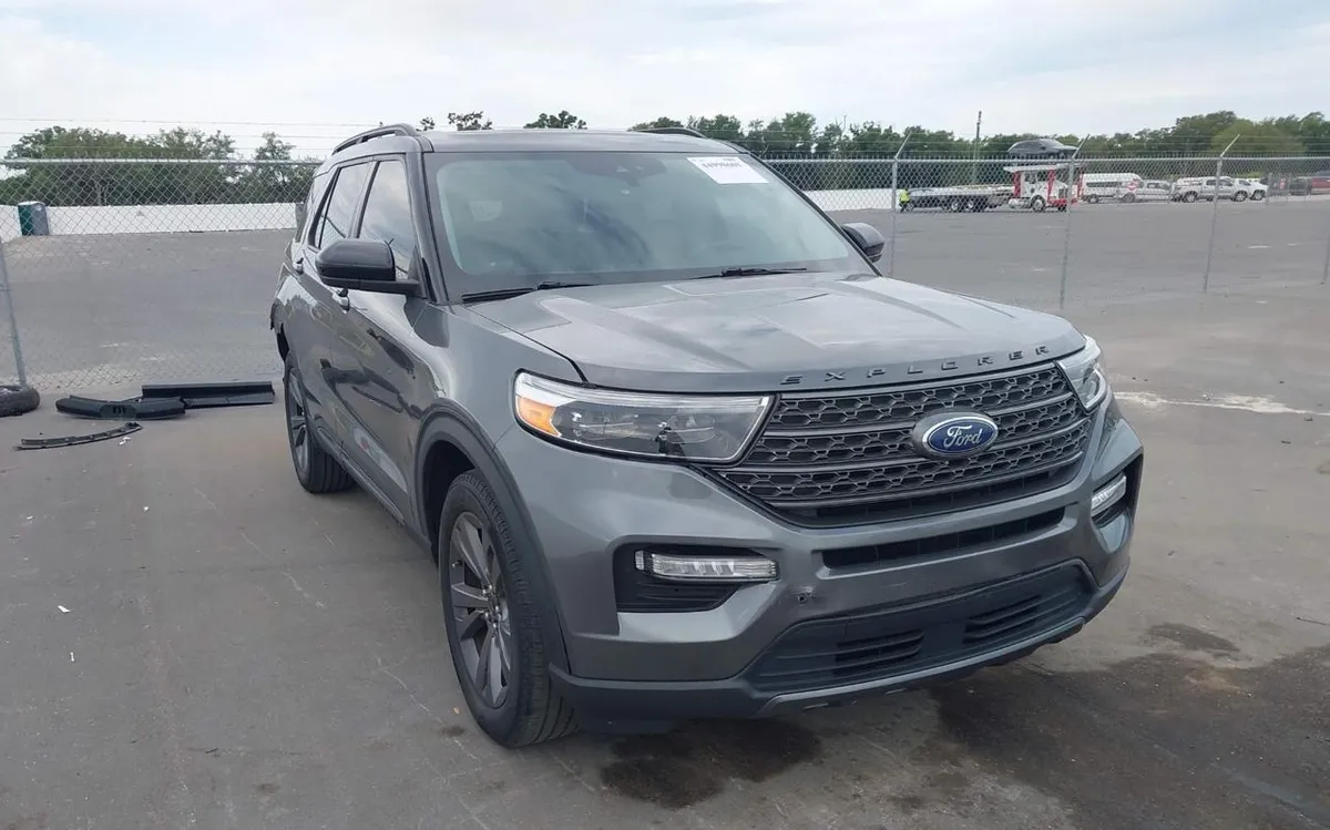 FORD EXPLORER XLT 2022