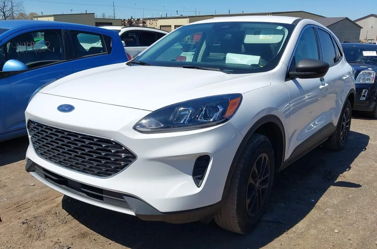 FORD ESCAPE SE 2022