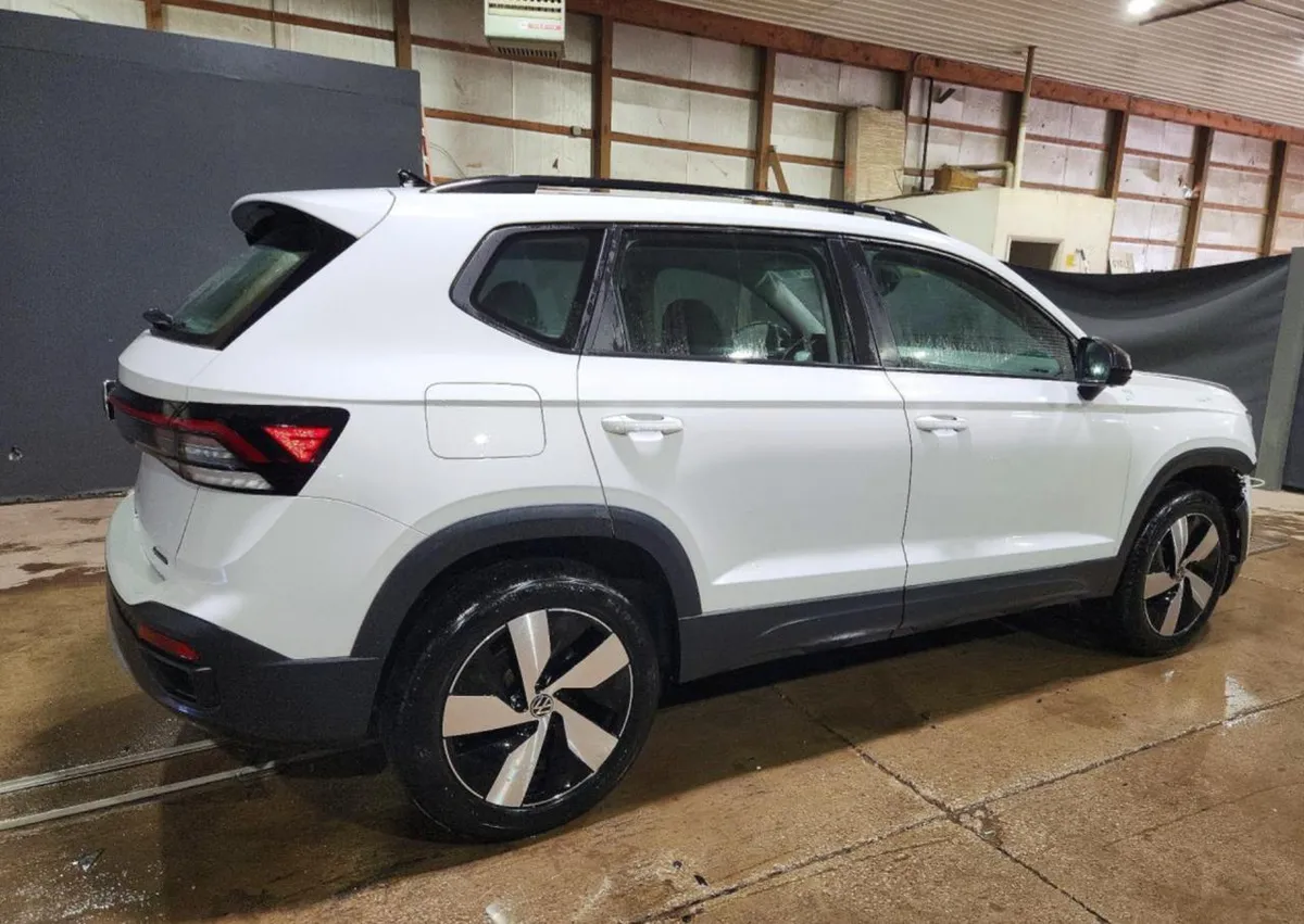 VOLKSWAGEN TAOS S 2025
