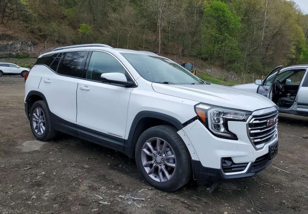 GMC TERRAIN SLT 2023