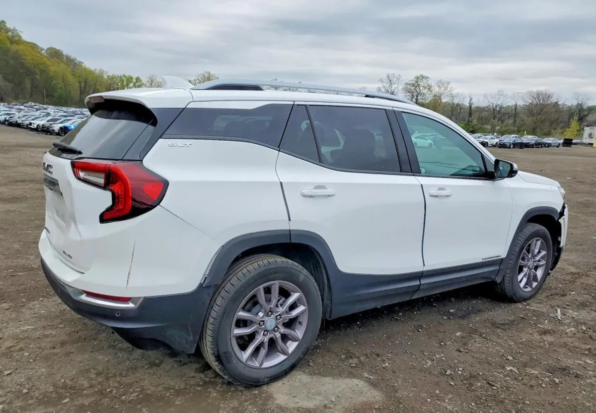 GMC TERRAIN SLT 2023