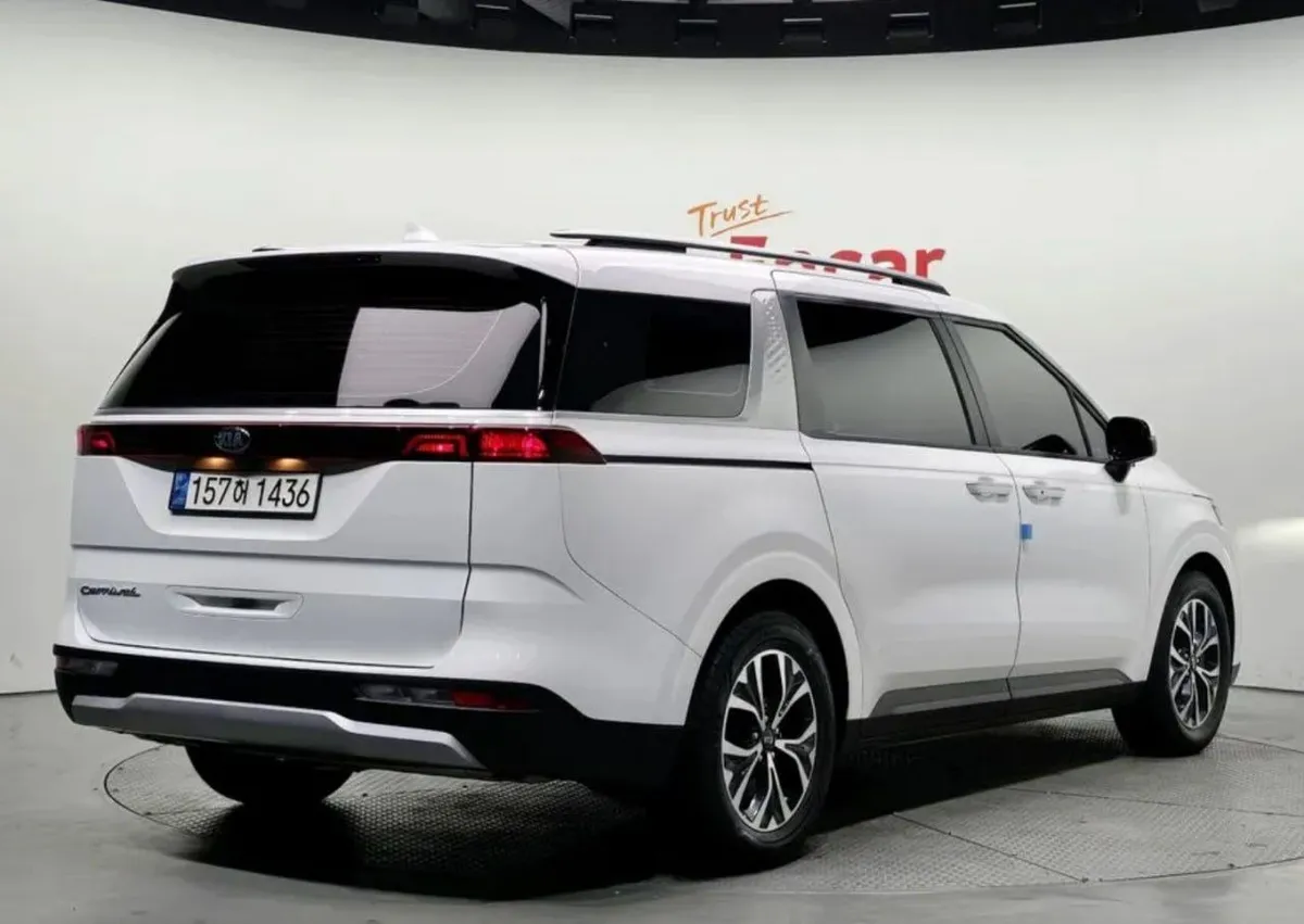 KIA CARNIVAL PRESTIGE 2021