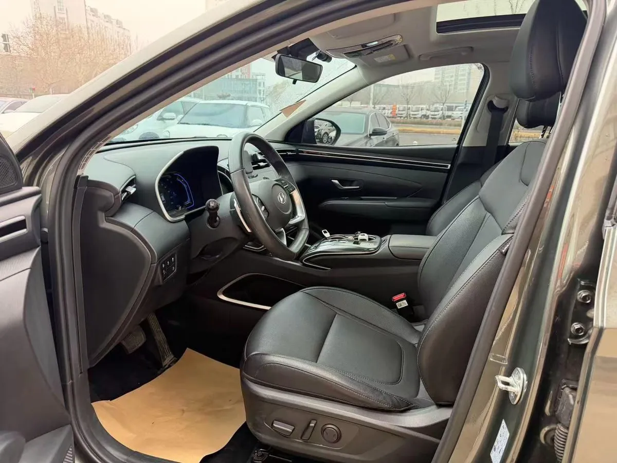 HYUNDAI TUCSON 2023