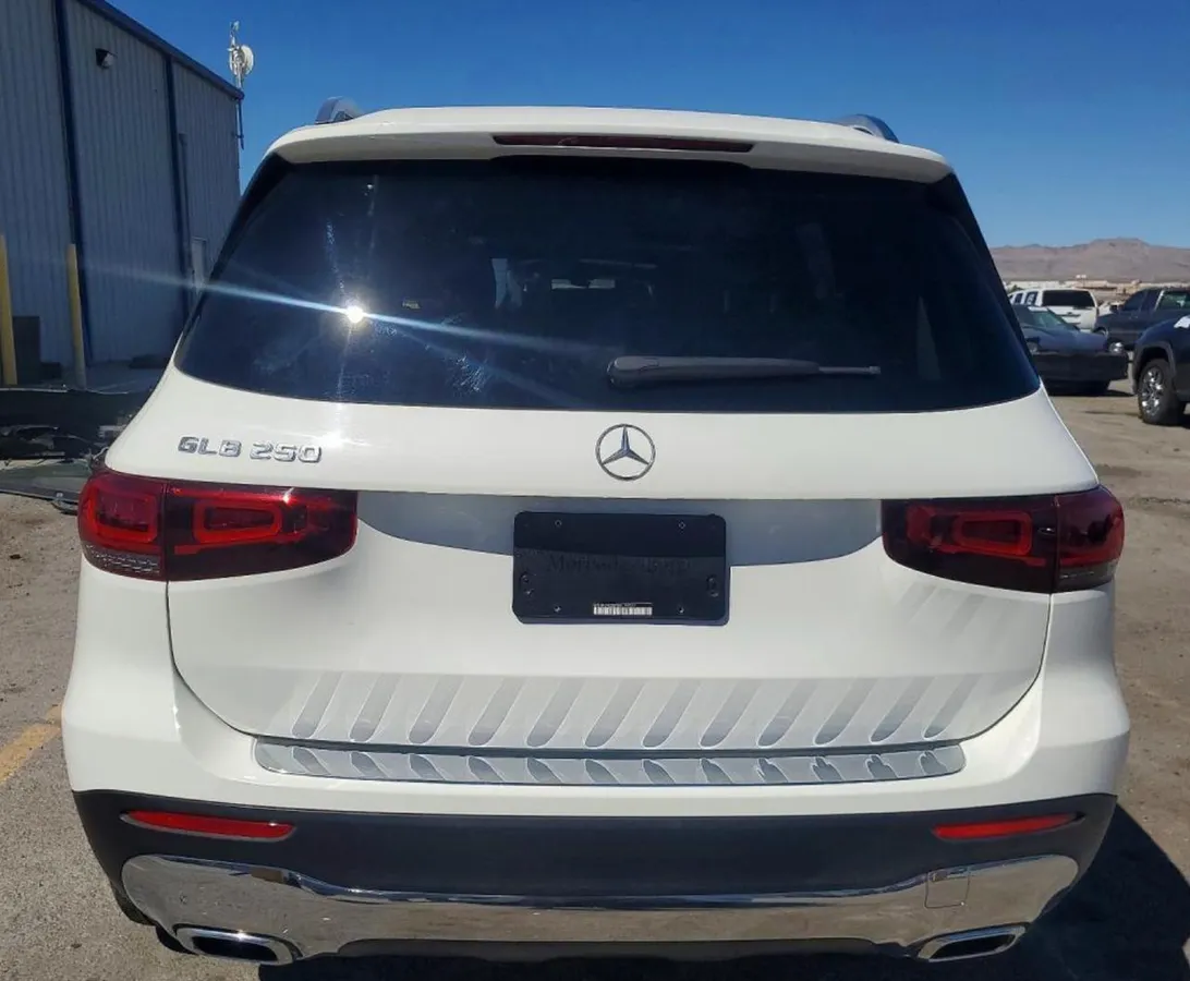 MERCEDES-BENZ GLB 250 2022