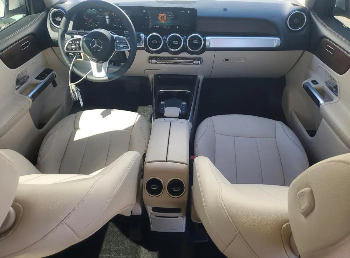 MERCEDES-BENZ GLB 250 2022