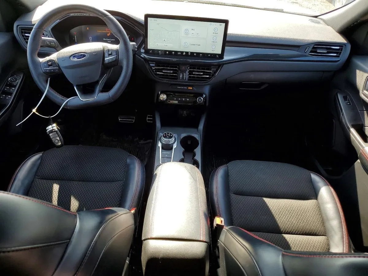 FORD ESCAPE 2024