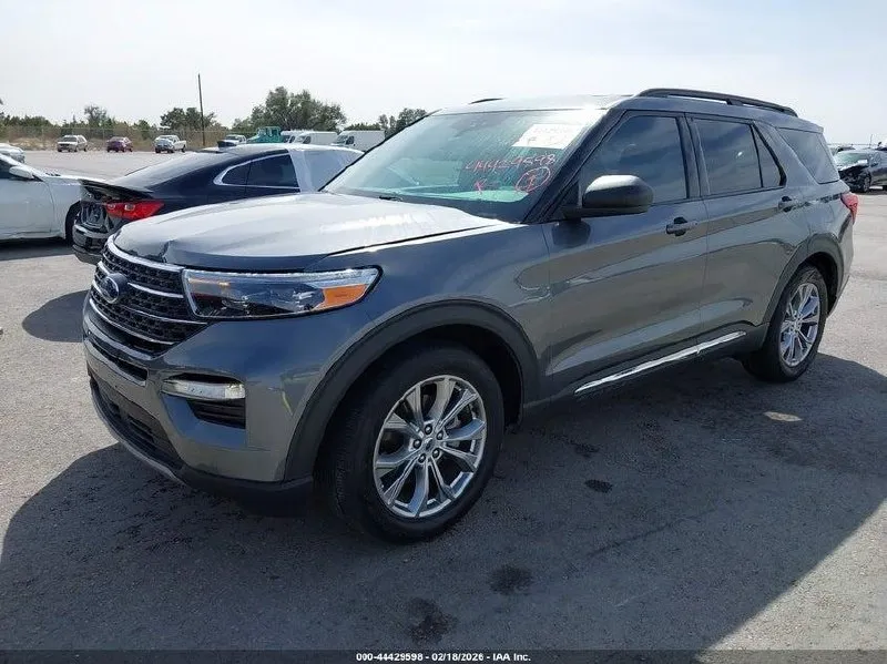 FORD EXPLORER XLT 2022