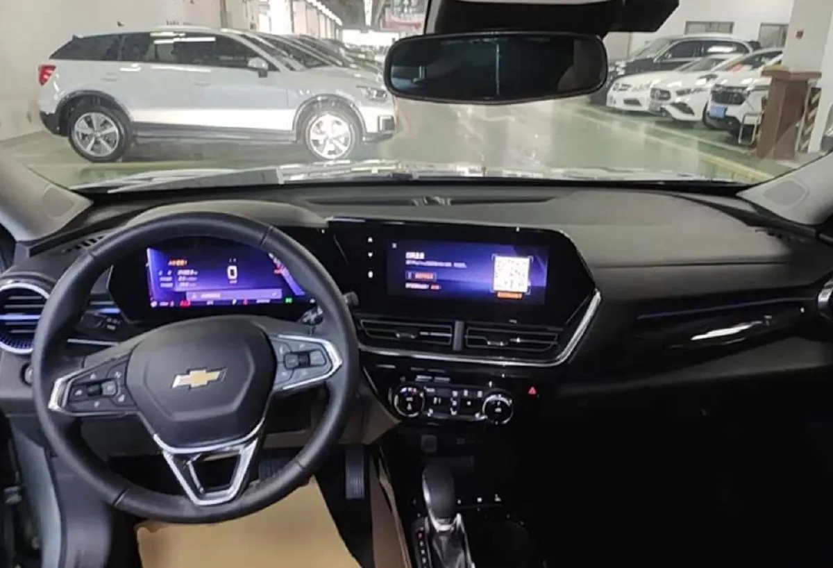 CHEVROLET TRAX 2023