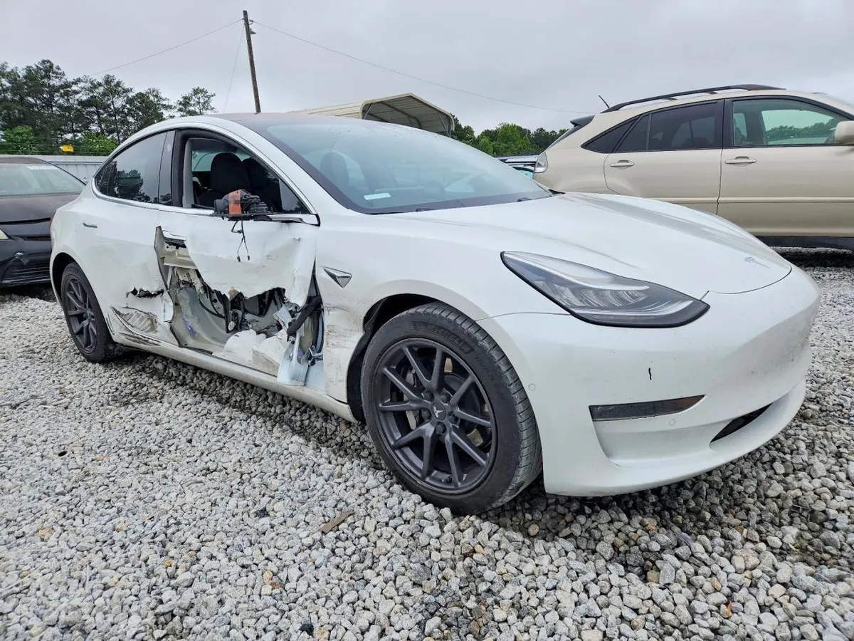TESLA MODEL 3 2018