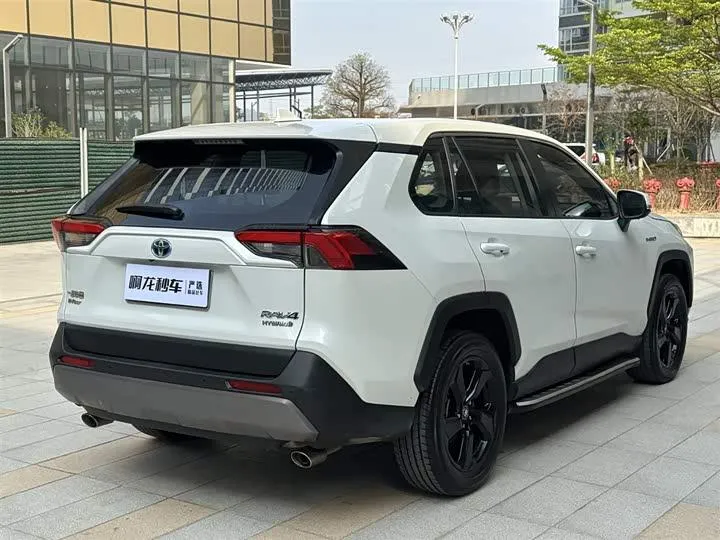 TOYOTA RAV4 2022