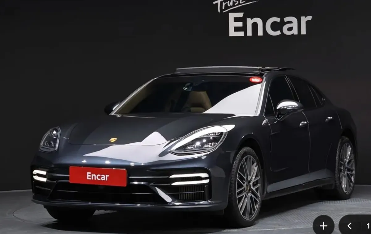 PORSCHE PANAMERA 2021