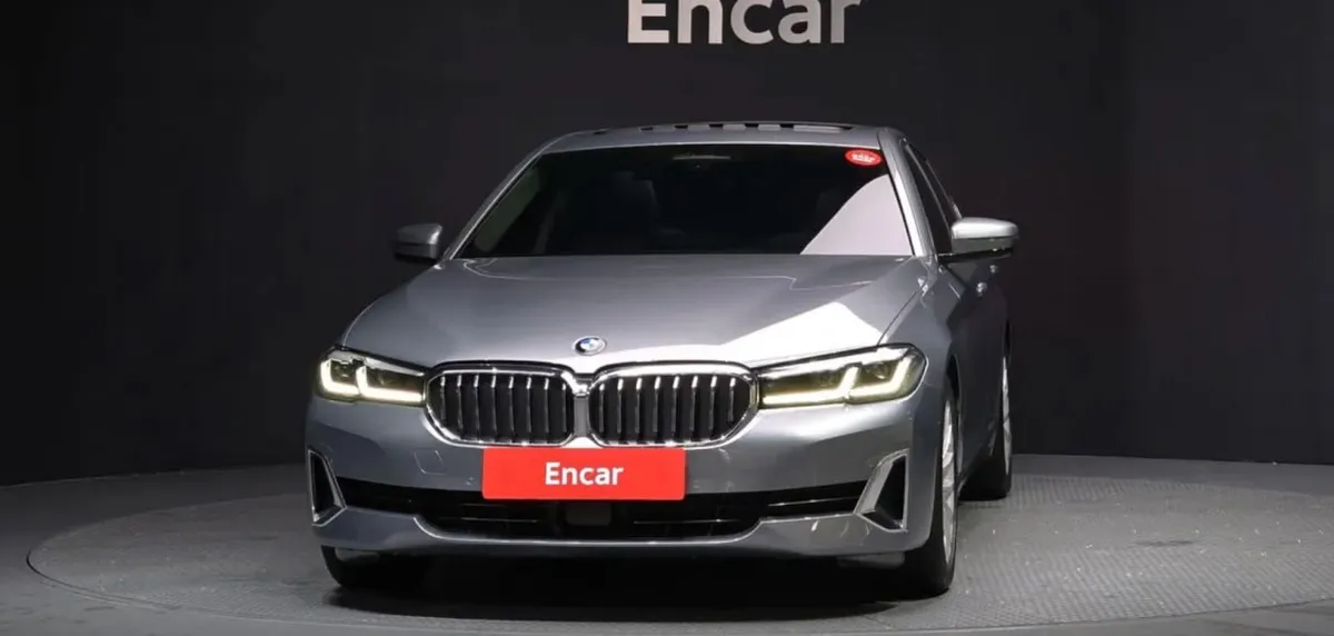 BMW 5 SERIES LUXURY 2022