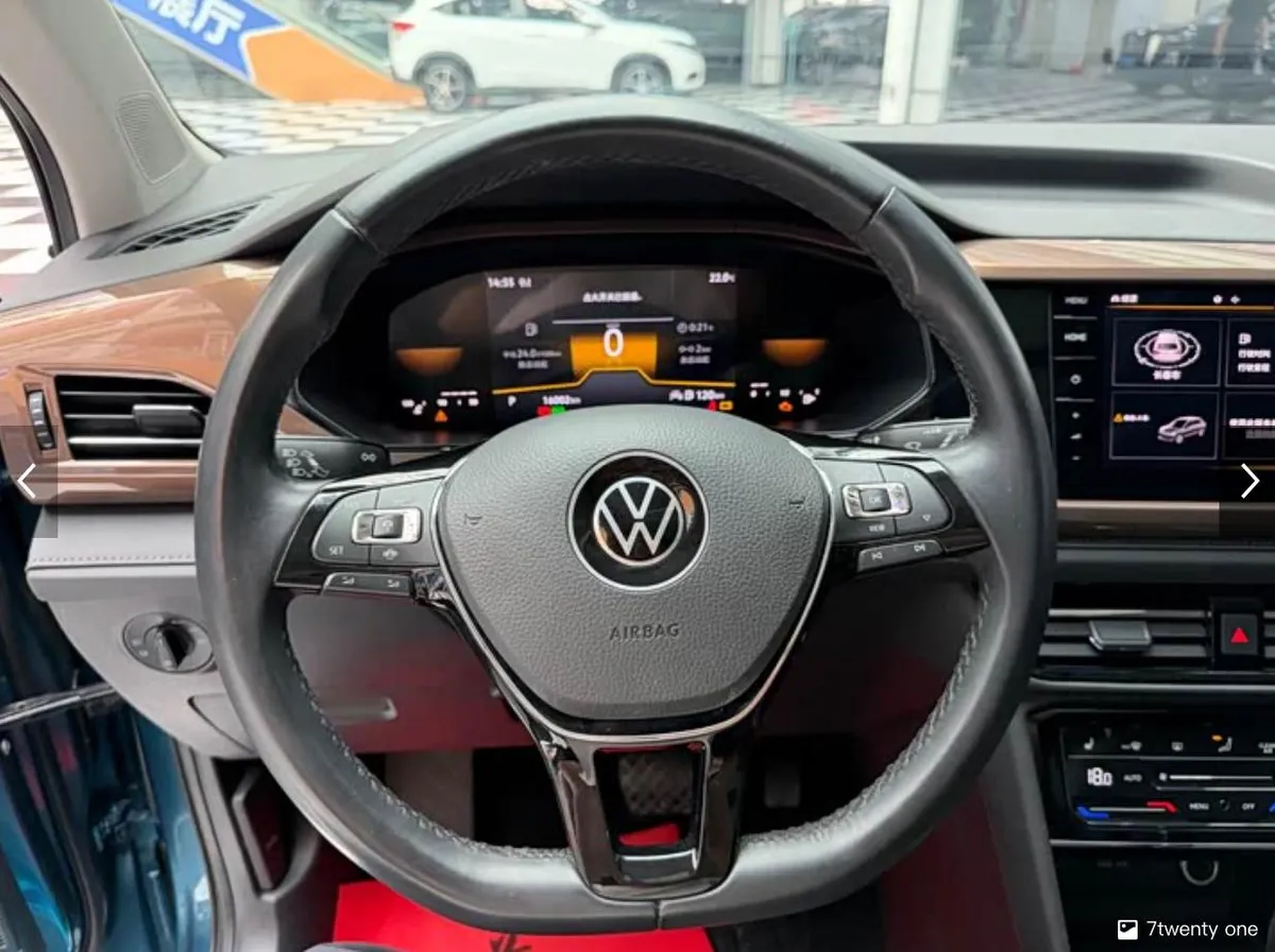 VOLKSWAGEN THARU LUXURY 2022