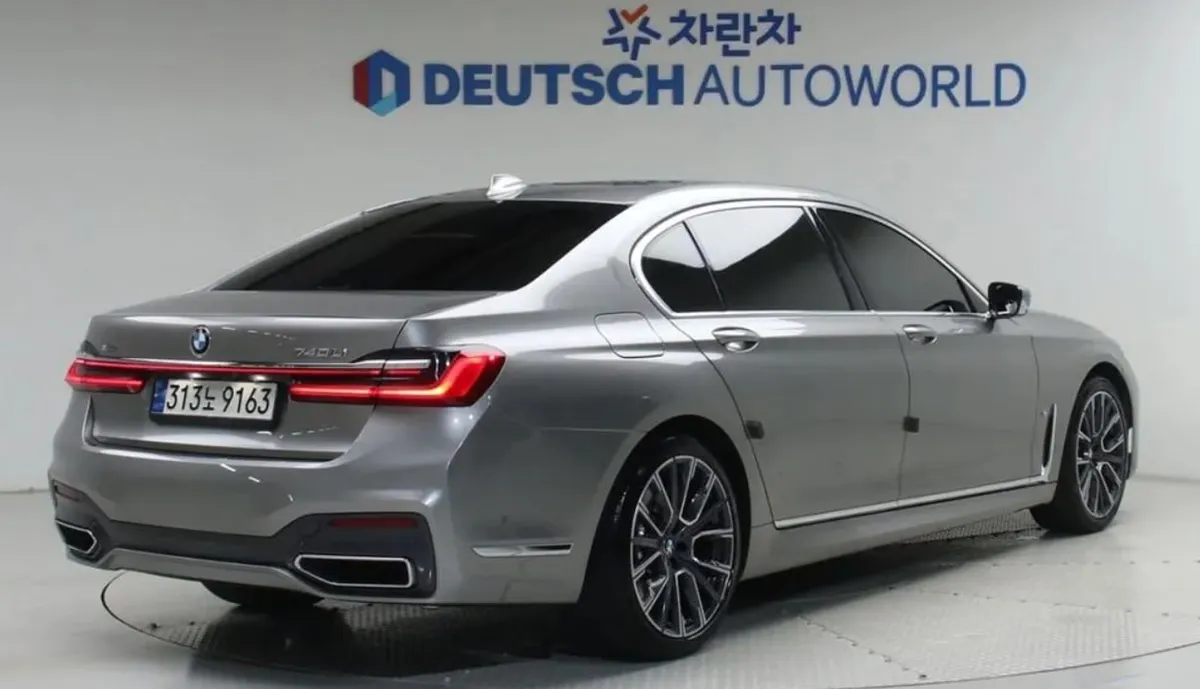 BMW 7 SERIES 2021