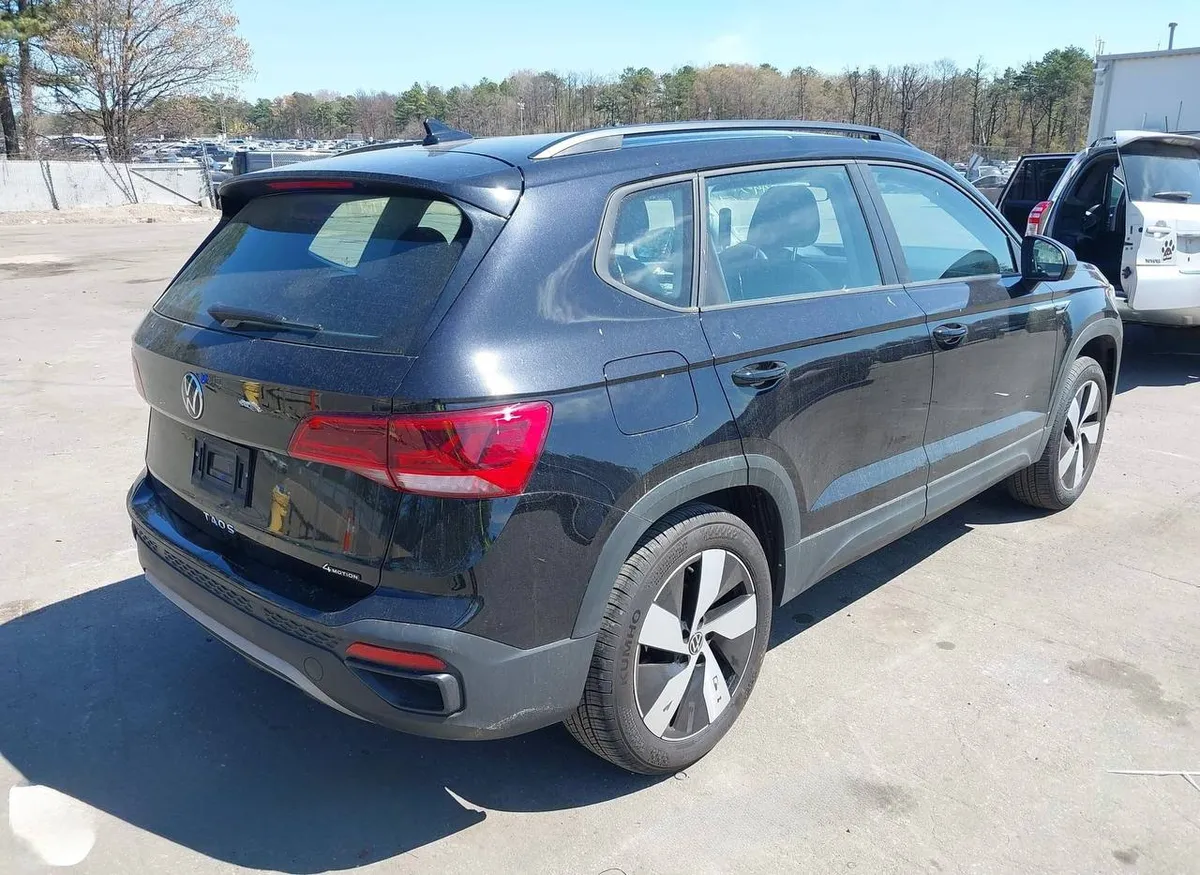 VOLKSWAGEN TAOS 1.5T S 2024