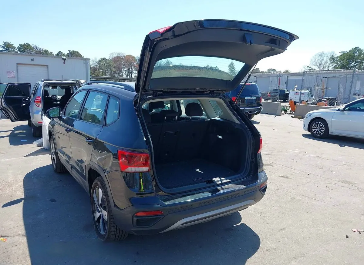 VOLKSWAGEN TAOS 1.5T S 2024