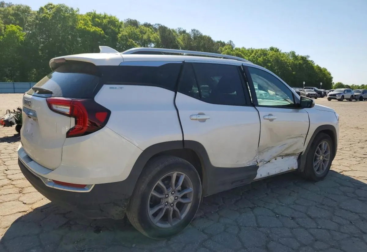 GMC TERRAIN SLT 2023