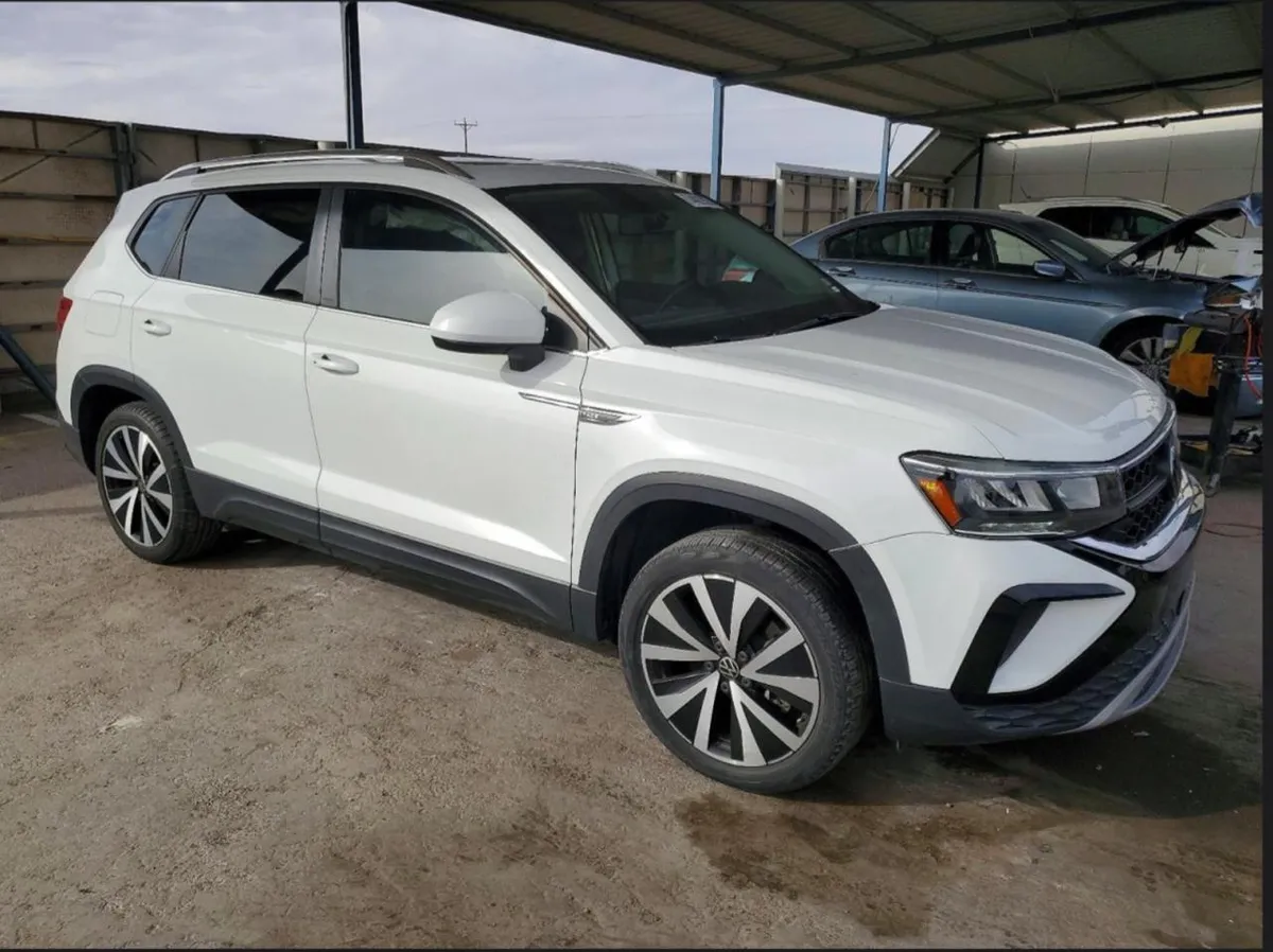 VOLKSWAGEN TAOS SE 2022