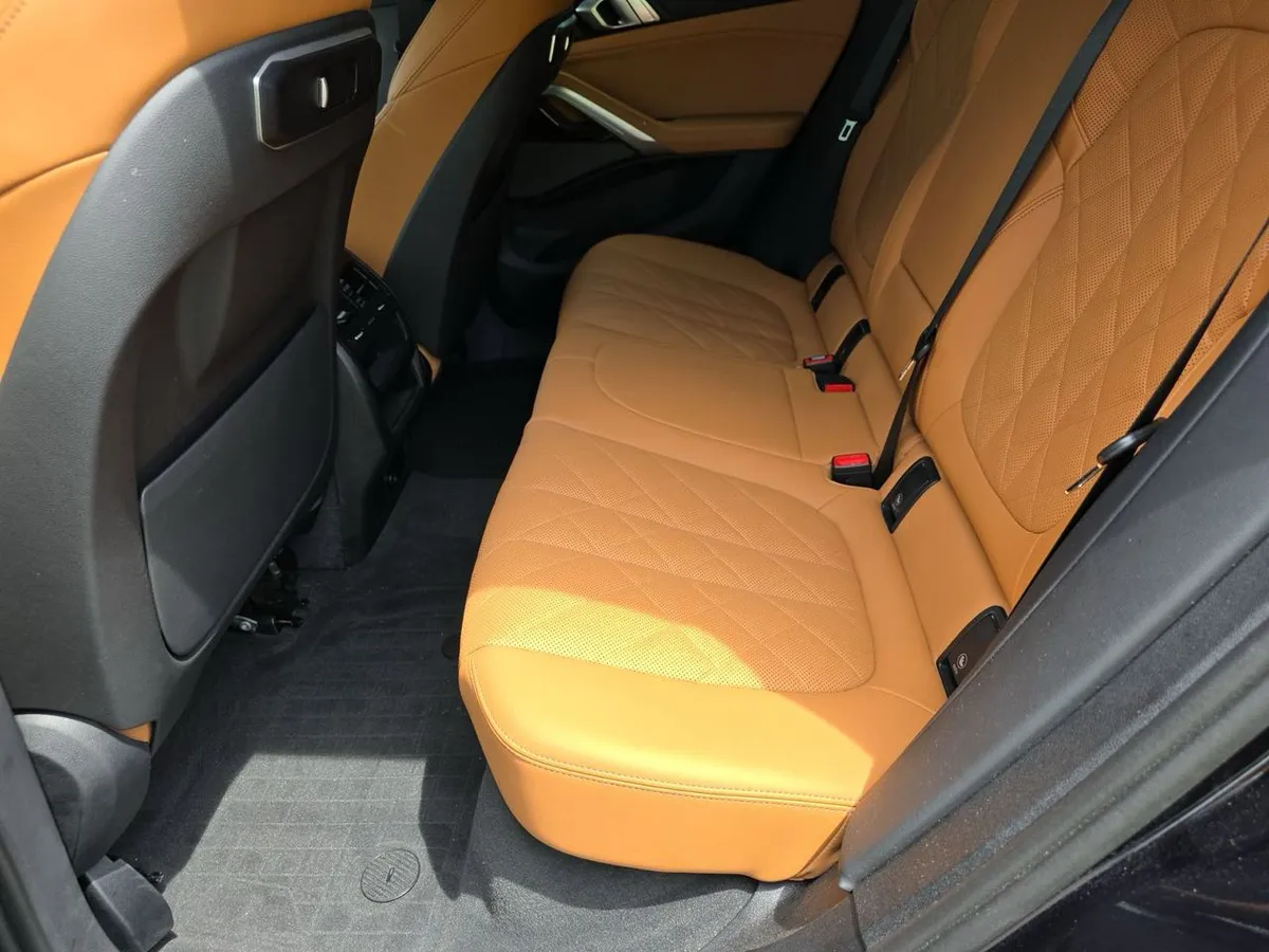 BMW X6 SPORTS ACTIVITY COUPE 2024
