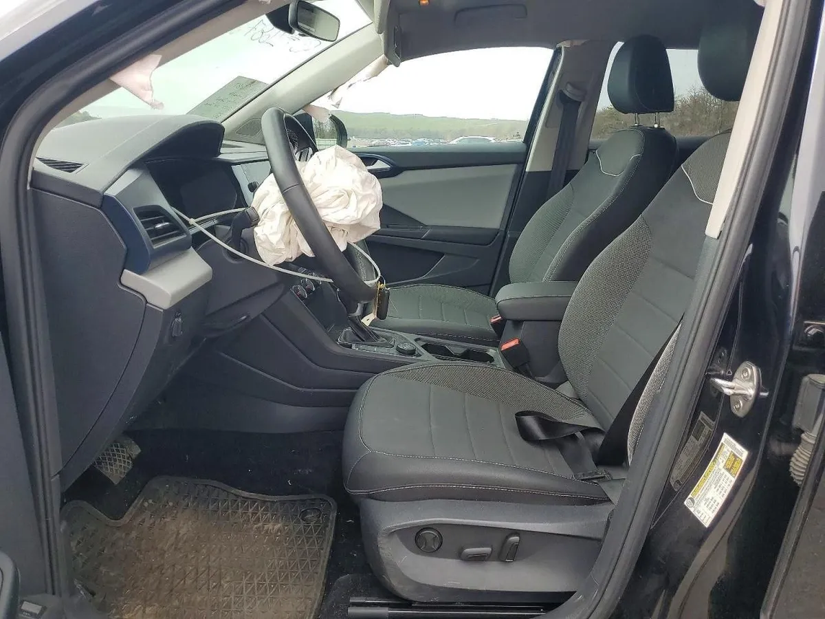 VOLKSWAGEN TAOS SE 2023