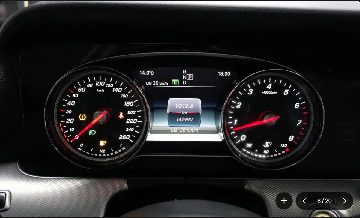 MERCEDES-BENZ W213 E200 AVANTGARDE 2017
