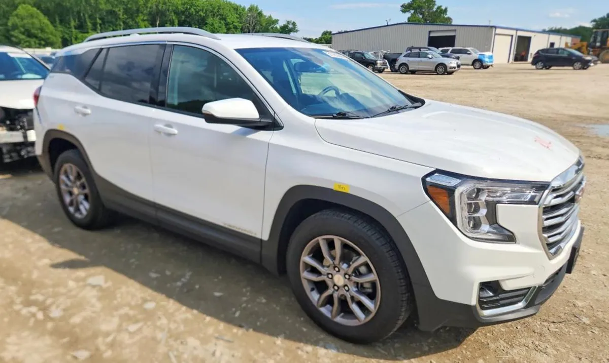 GMC TERRAIN SLT 2024