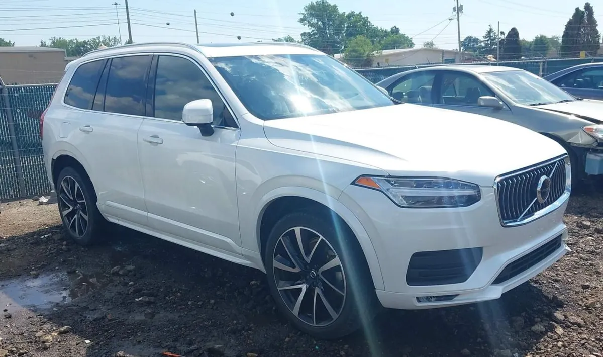 VOLVO XC90 T6 MOMENTUM 6 PASSENGER 2020
