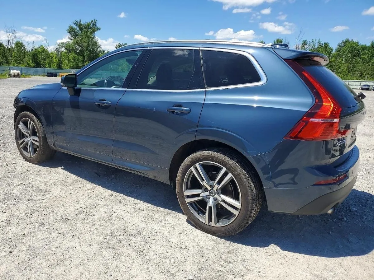 VOLVO XC60 T5 MOMENTUM 2021