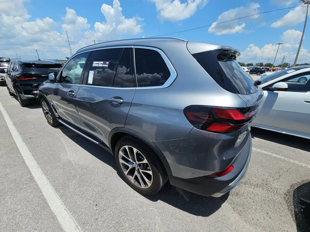 BMW X5 SPORTS ACTIVITY VEHICLE 2024