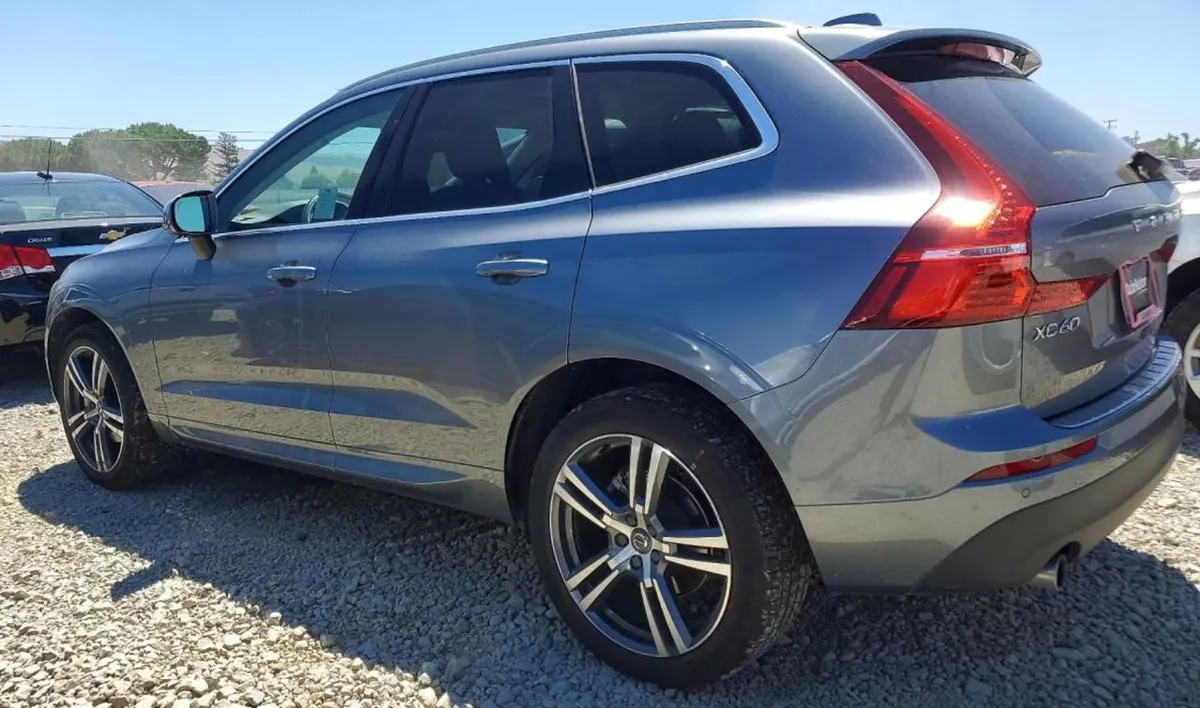 VOLVO XC60 T5 MOMENTUM 2021